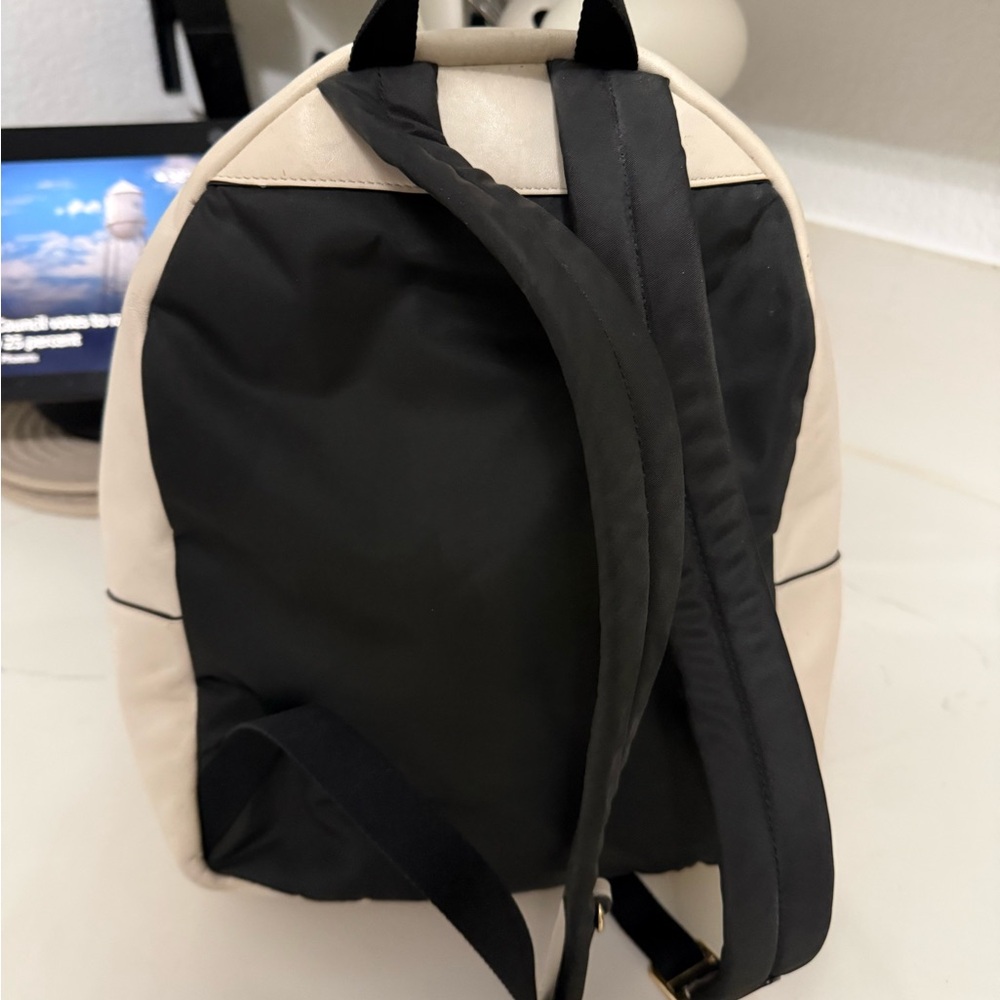 Coach Tan Signature Backpack - Picture 3 of 9